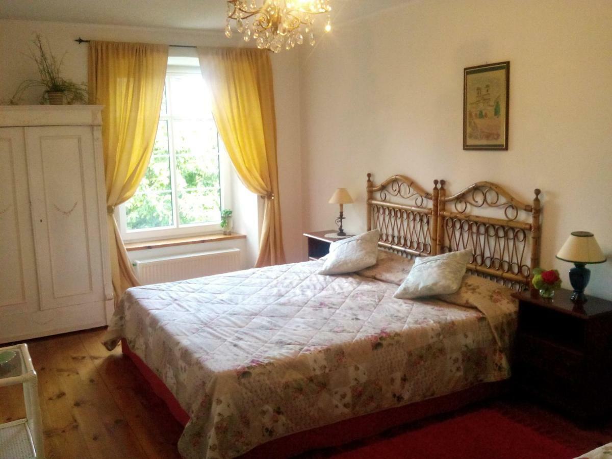 Dwor Mulawki Villa Екстериор снимка